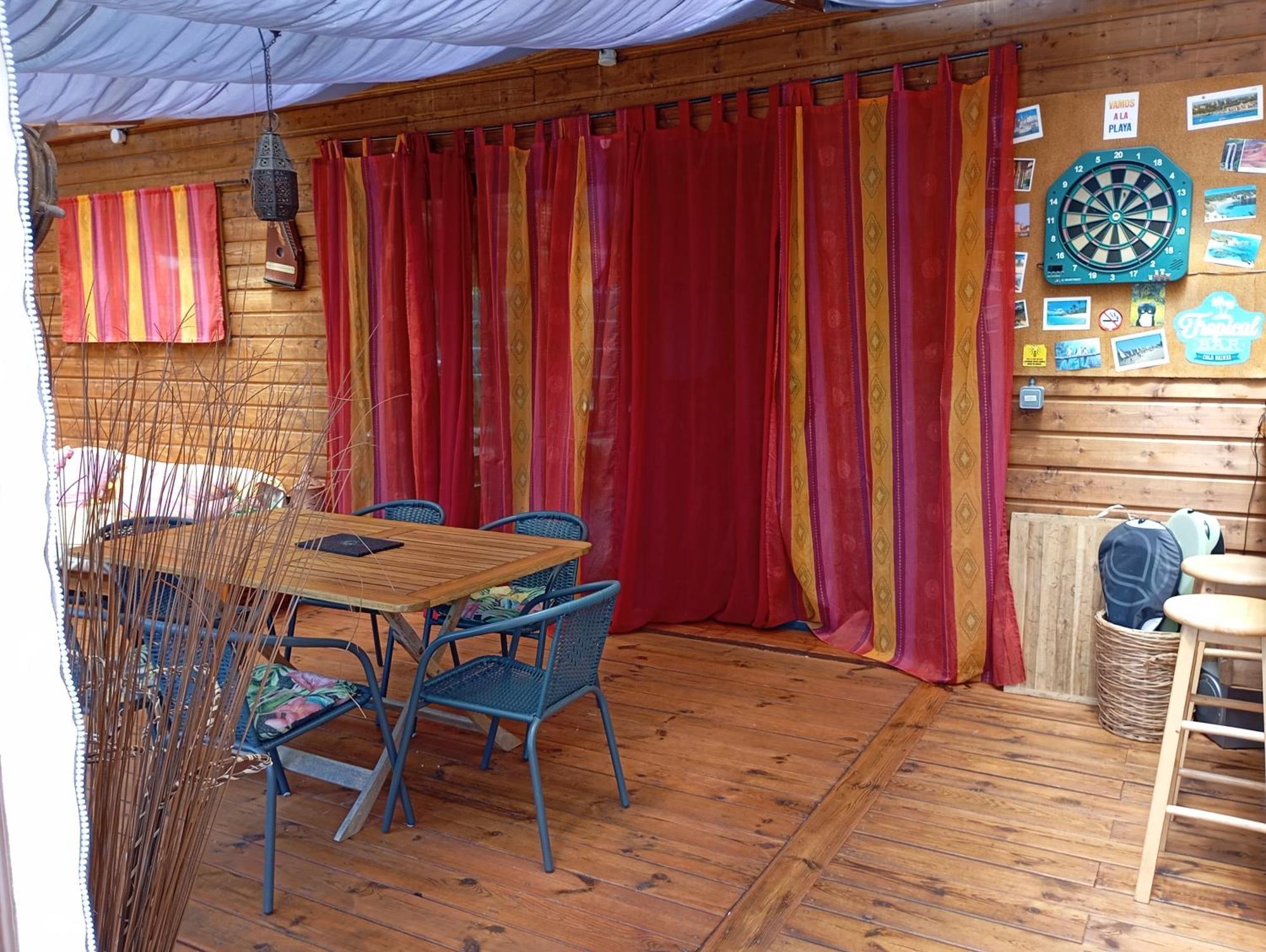 Tiny House Plein Centre Apartment อูร์ตัง ภายนอก รูปภาพ
